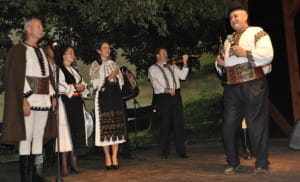 festival-poiana-cu-goruni-vinerea